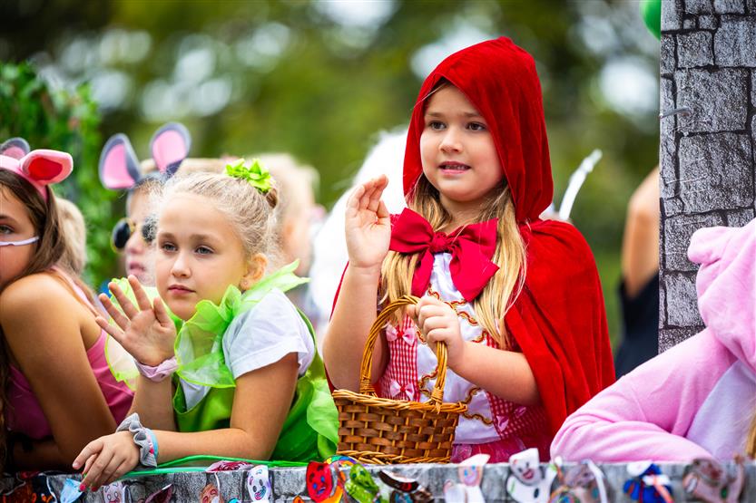 Schools celebrate homecomings